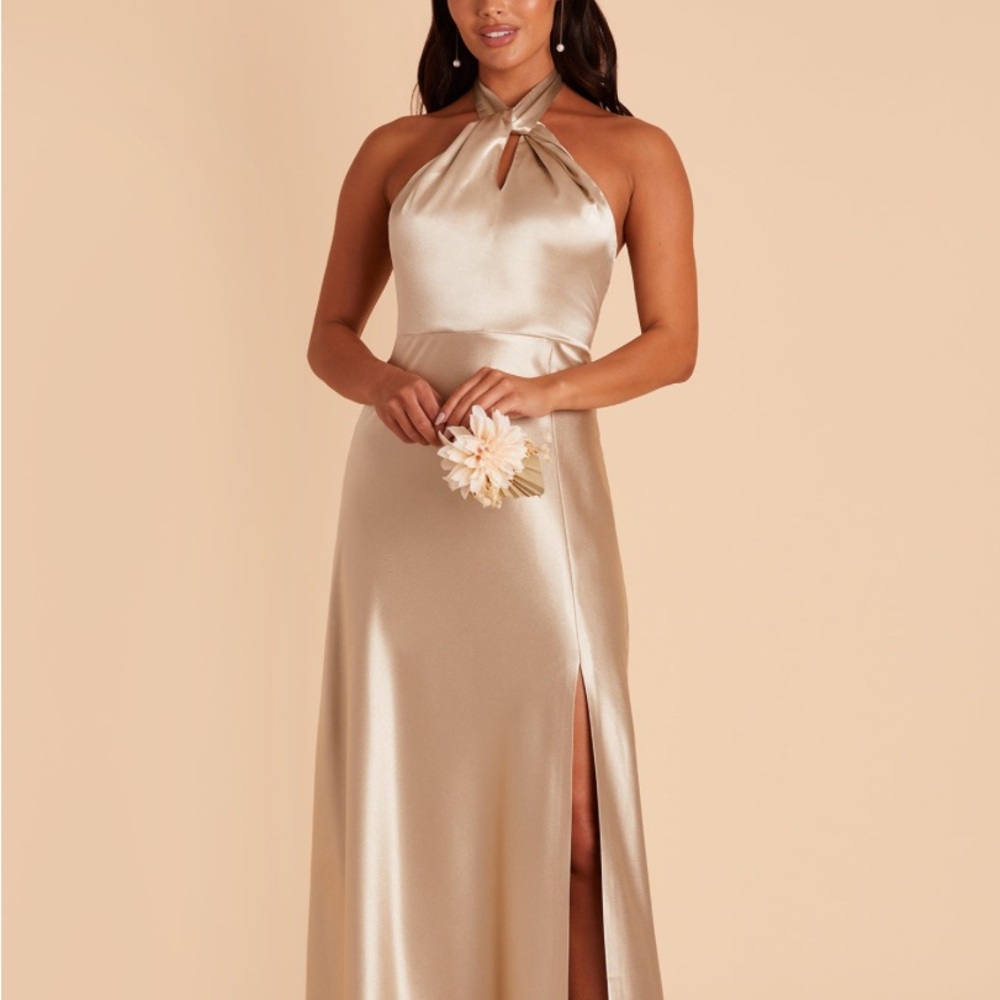 Elegant Satin Evening Gown - Picture 4 of 4